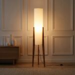 Lámpara de pie trípode de madera maciza