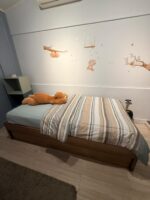 CAMA TWIN DE MADERA ROBLE CON AUXILIAR (no incluye colchón)